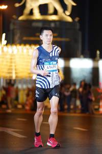 BIB: 129, 41471
                            <button type="button" onclick="openModal(23086381)" class="btn btn-primary btn-sm float-right btn-popup" data-toggle="modal" data-target=".modal-high-quality">
                        <i class="fas fa-shopping-cart"></i> Add to Cart
                    </button>
                                            <button type="button" onclick="isThisMe(23086381, true)" class="btn btn-success btn-sm float-right btn-popup btn-isme hidden" data-toggle="tooltip" data-placement="bottom" title="นี่คือรูปของคุณใช่ไหม คลิกที่นี่เพื่อเอาเข้าอัลบั้ม">
                        <i class="fas fa-plus"></i> Add to album
                    </button>
                    <button type="button" onclick="isThisMe(23086381, false)" class="btn btn-warning btn-sm float-right btn-popup btn-isnotme hidden">
                        <i class="fas fa-ban"></i> Remove from album
                    </button>